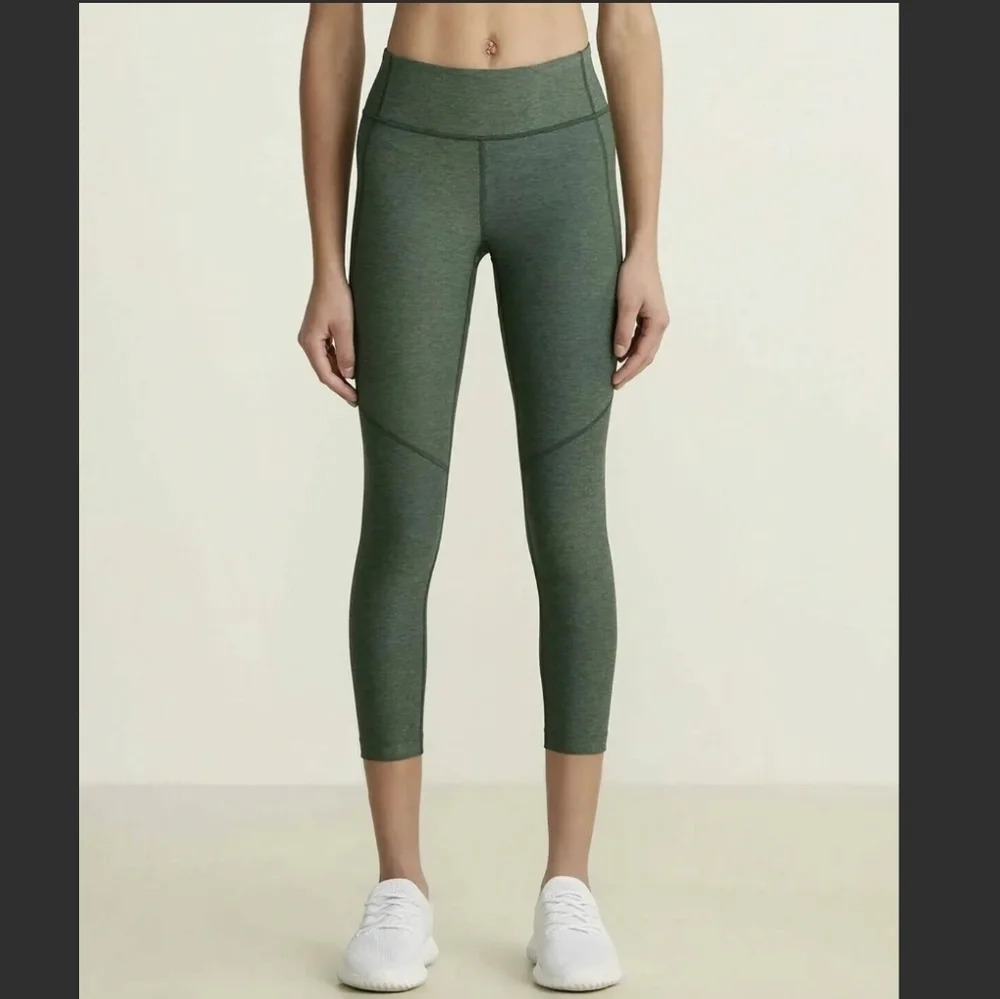 Outdoor Voices 3/4 Warmup Leggings Heathered Seamed Active Hunter Green sz.S